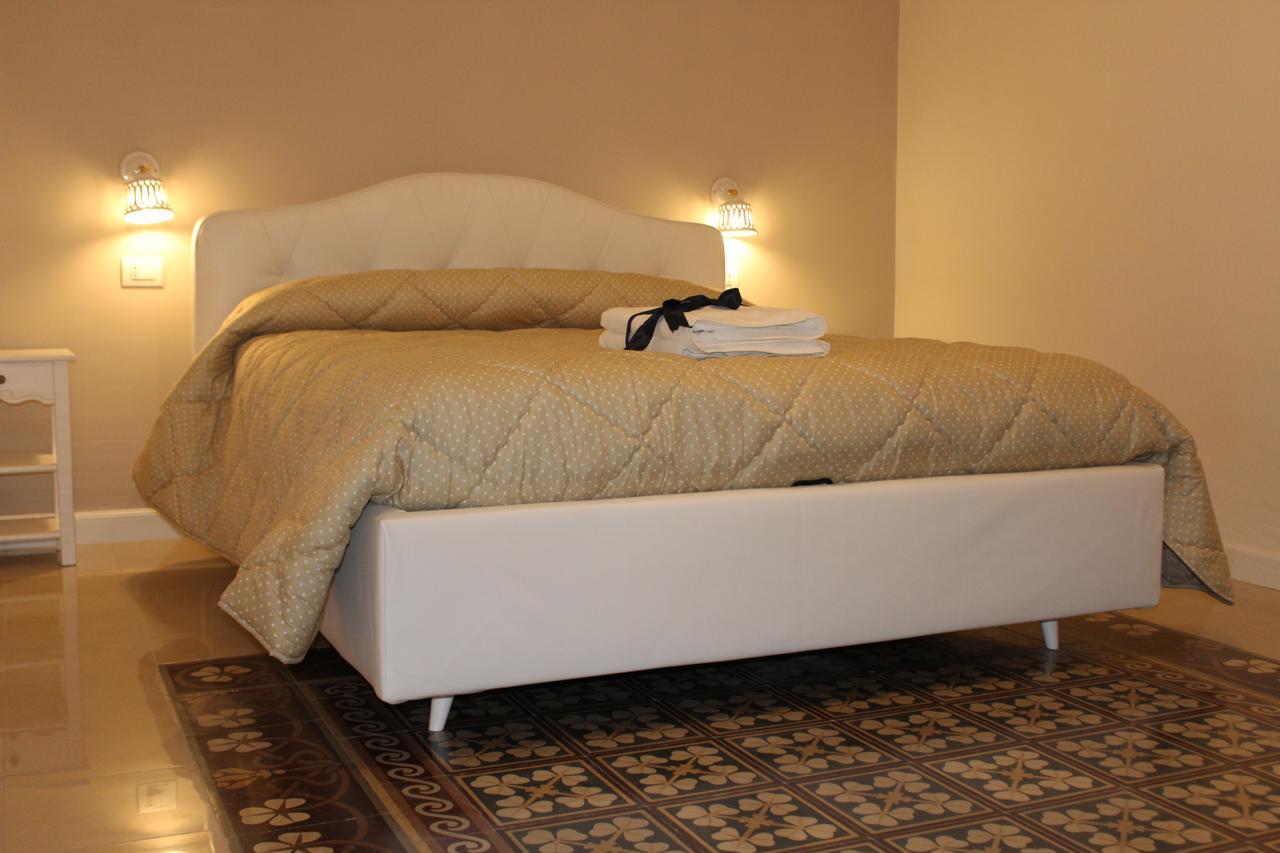 B&B Palazzo Rochira Castellaneta Esterno foto